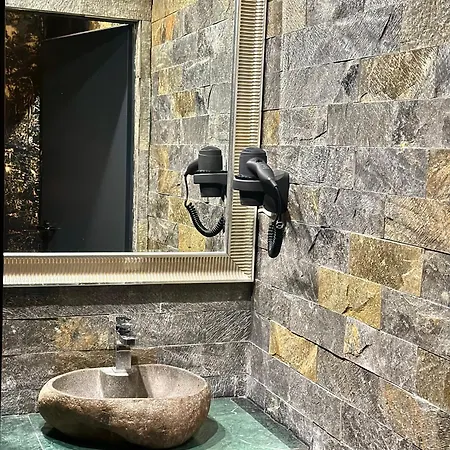 Wind Rose Luxury & Spa- With Private Sauna, Gym, Jacuzzi Γκντανσκ