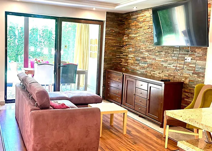 Lägenhetshotell Wind Rose Luxury & Spa- With Private Sauna, Gym, Jacuzzi 4*