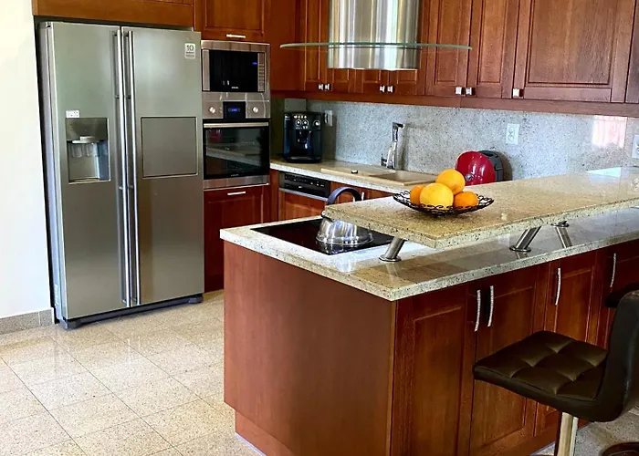 Wind Rose Luxury & Spa- With Private Sauna, Gym, Jacuzzi Lägenhetshotell 4*