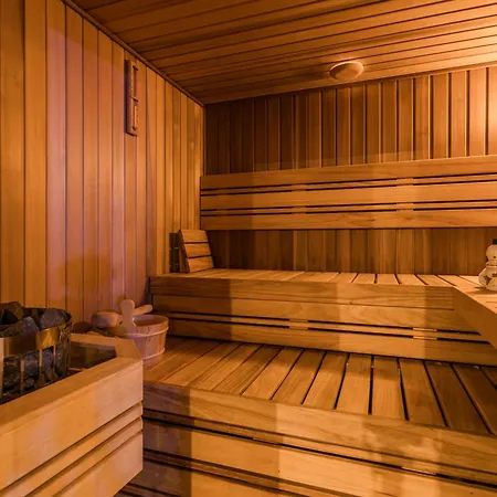 Wind Rose Luxury & Spa- With Private Sauna, Gym, Jacuzzi Gdansk